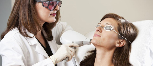 Process laser rejuvenation beauty expert